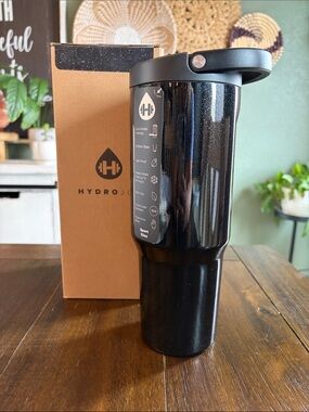 Hydrojug sport 32oz in Spellbound! New!